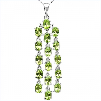 Damen Collier/Kette mit grünem Peridot-10,40 Karat 16 Edelsteine